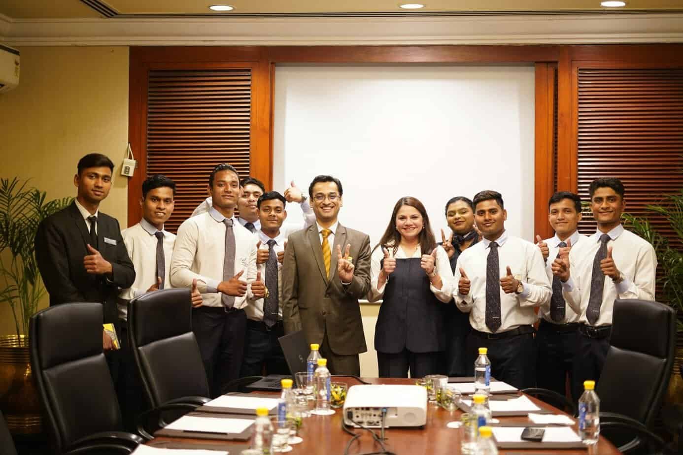 Asistente IA para Equipos y Procedimientos Hoteleros (SOP)