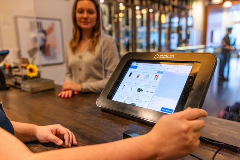 Lee más sobre el artículo 10 tareas que un hotel puede automatizar con IA sin deteriorar la experiencia del cliente